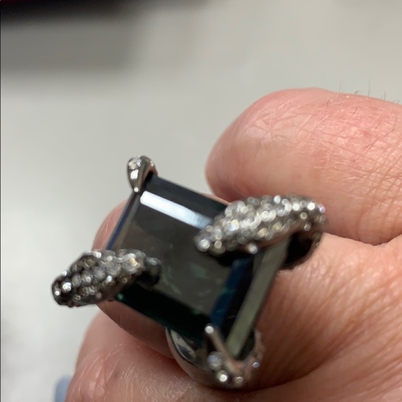 Swarovski Ring - Picture 3 of 6